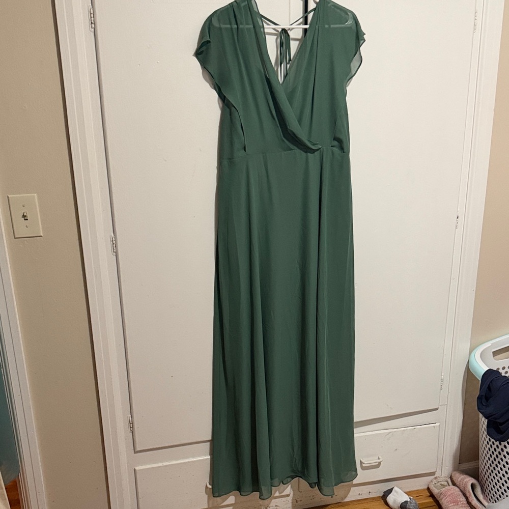 Elegant Green Maxi Dress